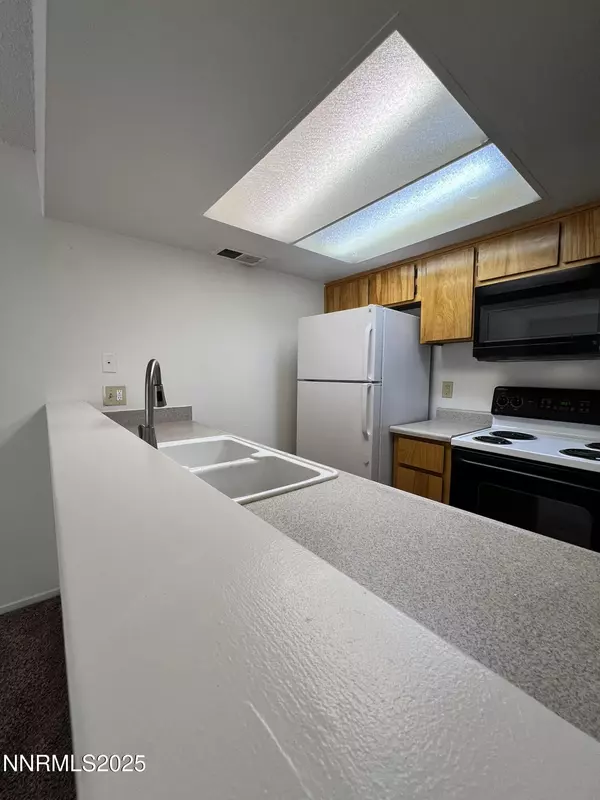 Sparks, NV 89431,1527 Steven