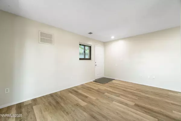 Reno, NV 89502,2229 Kietzke LN Lane ## G