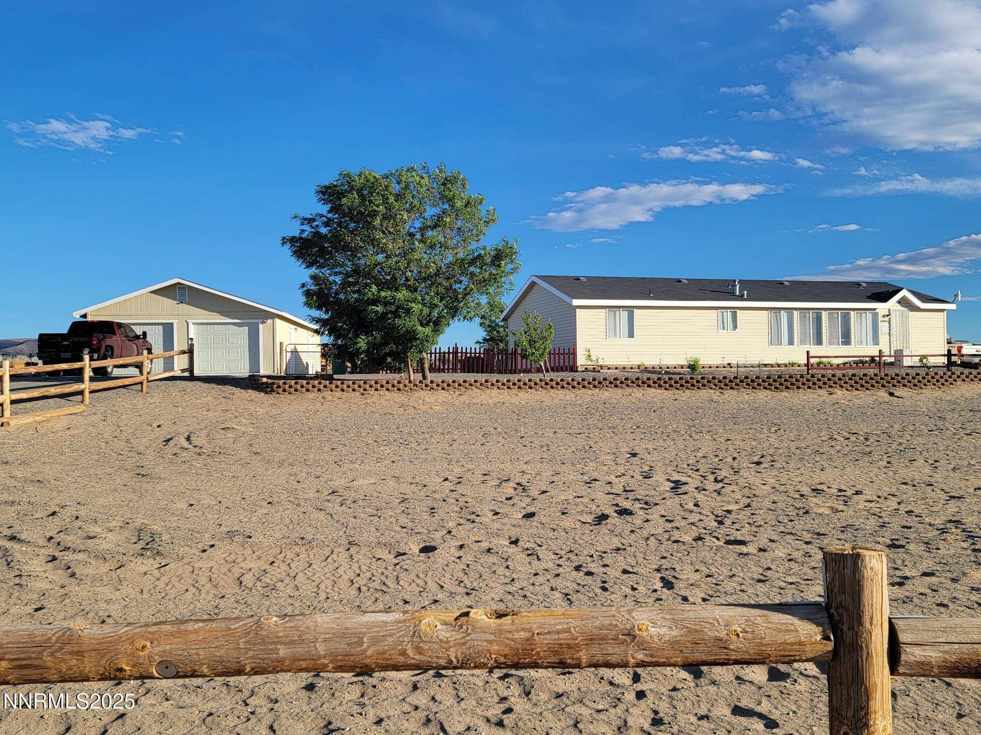 2905 E 9th St, Silver Springs, NV 89429