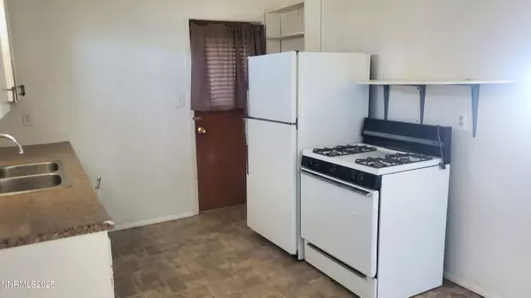 Hawthorne, NV 89415,925 Arb ST Street