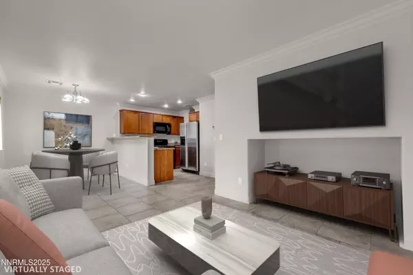 Sparks, NV 89436,5785 Camino Verde DR Drive #104