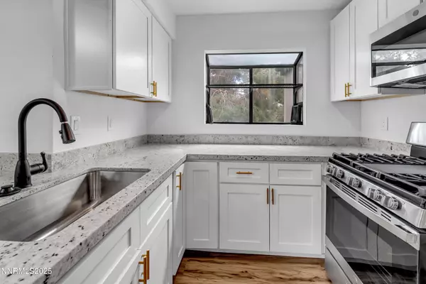 Sparks, NV 89434,2624 Sunny Slope DR Drive #11