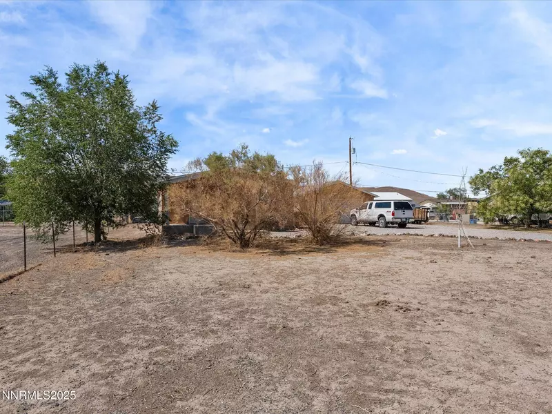 1740 Donner TRL Trail, Silver Springs, NV 89429