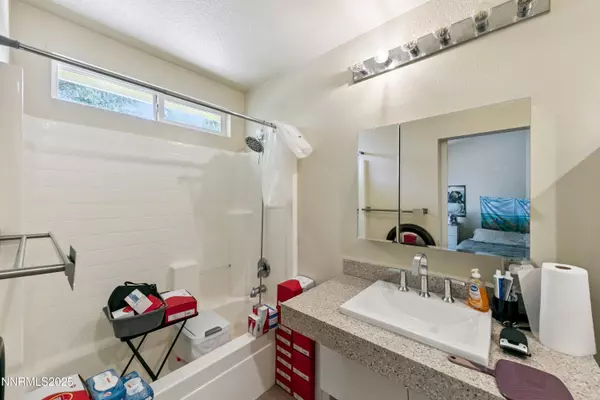 Reno, NV 89506,9597 Long River