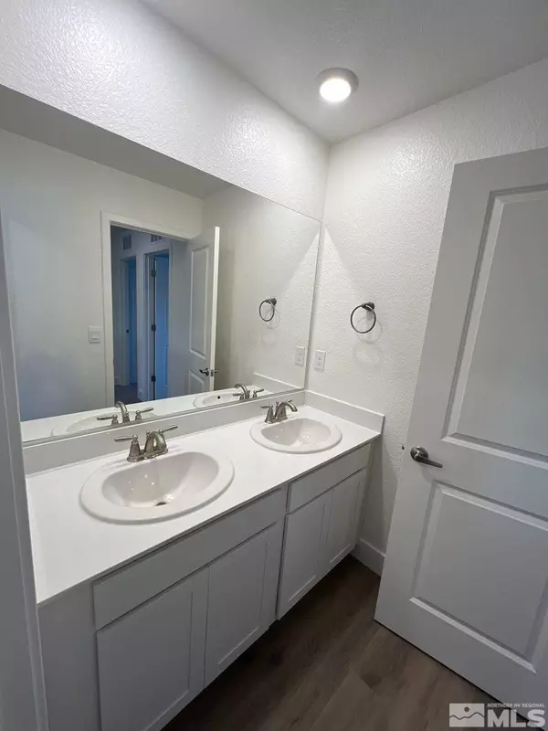 Sparks, NV 89436,7924 Schist