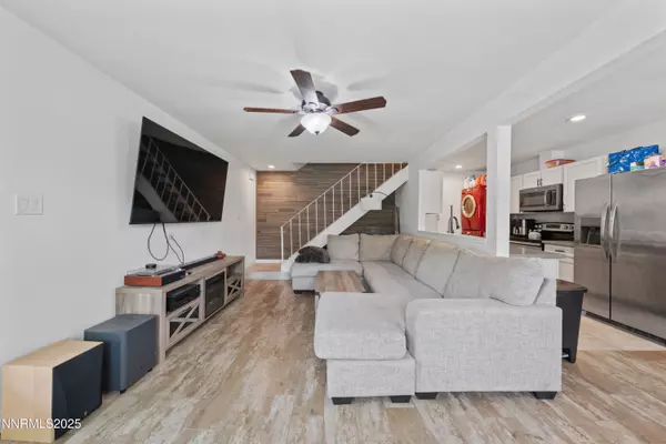 Sparks, NV 89431,684 Oakwood DR #3