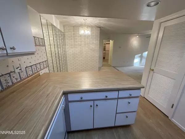 Reno, NV 89503,2300 Dickerson RD #8