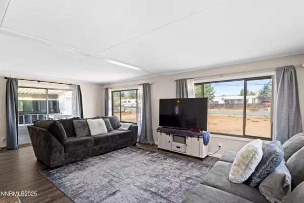 Sun Valley, NV 89433,380 E 6th AVE