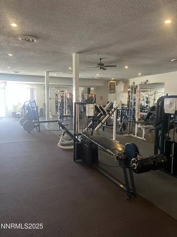 Hawthorne, NV 89415,565 E ST