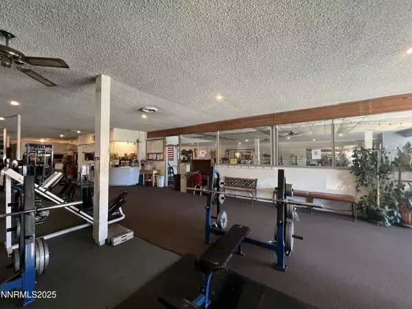 Hawthorne, NV 89415,565 E ST