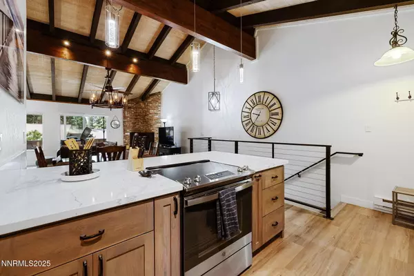 Incline Village, NV 89451,321 Ski WAY #161