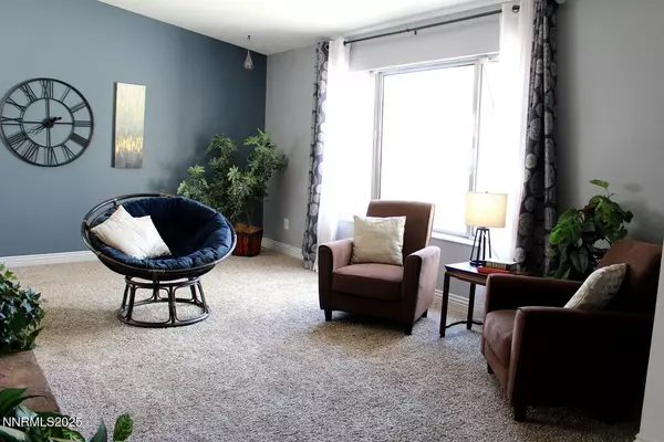 Sparks, NV 89434,2002 Tangerine ST