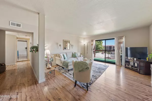 Reno, NV 89509,2955 Lakeside #325