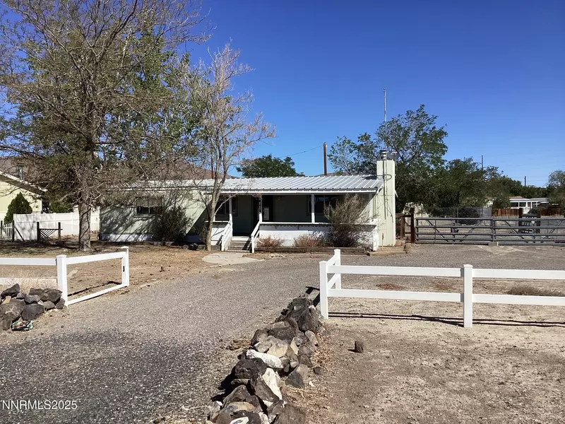 1415 Lahonton DR, Silver Springs, NV 89429