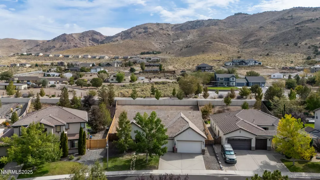 10700 Summer Glen, Reno, NV 89521