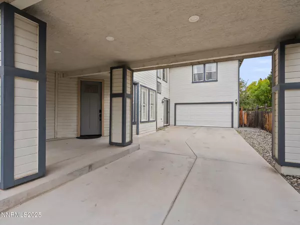 Sparks, NV 89436,7476 Lorna LN