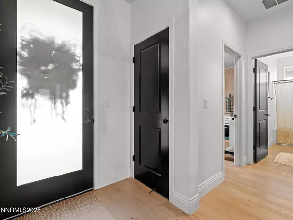 Sparks, NV 89436,941 Silver Coyote CT