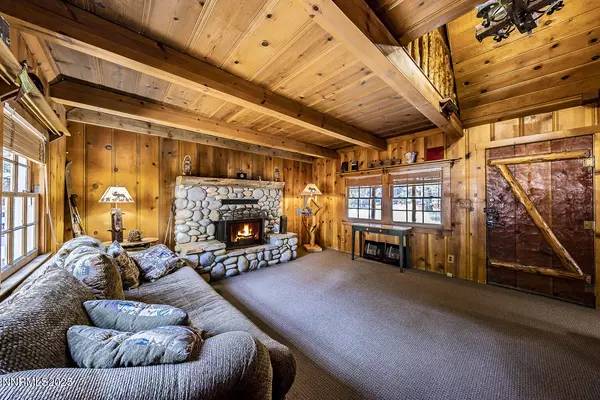 South Lake Tahoe, CA 96150,1087 Dedi AVE
