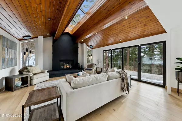 Incline Village, NV 89451,987 Wander WAY