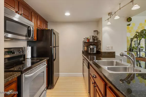 Reno, NV 89503,450 N Arlington AVE #516