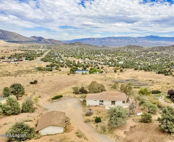1211 Slate RD, Topaz Ranch Estates, NV 89444