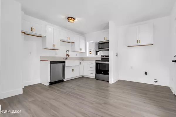 2 Lincoln, Sparks, NV 89431