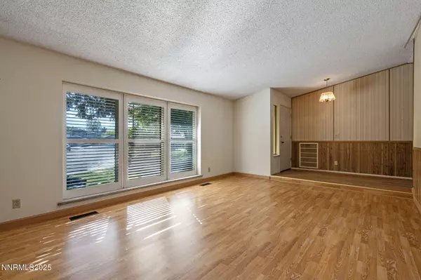 Sparks, NV 89434,1118 Alta Vista