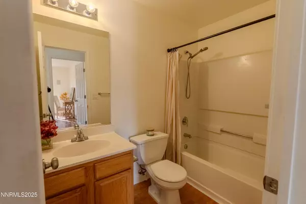 Sun Valley, NV 89433,5688 Peach CT