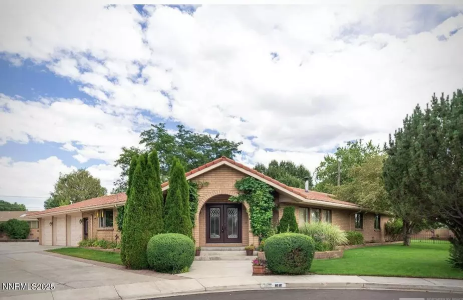 1616 Belarra DR, Minden, NV 89423
