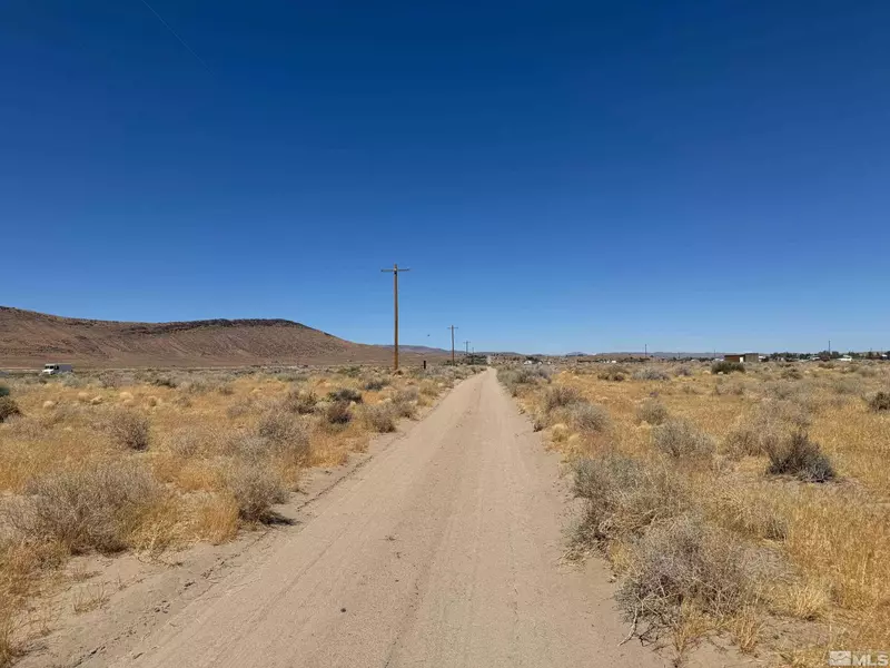 9700 Vía Segundo, Silver Springs, NV 89429