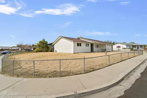 Fallon, NV 89406,829 Sunset