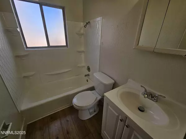 Reno, NV 89503,1385 W 6th ST