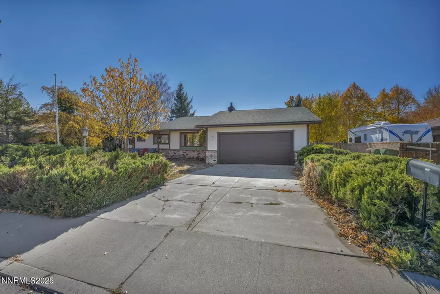 1670 Belarra DR, Minden, NV 89423