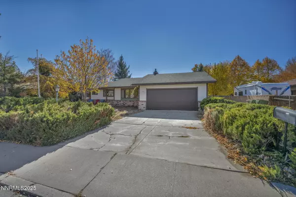 1670 Belarra DR, Minden, NV 89423