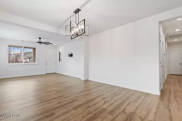 Reno, NV 89508,18697 Ginny Crk