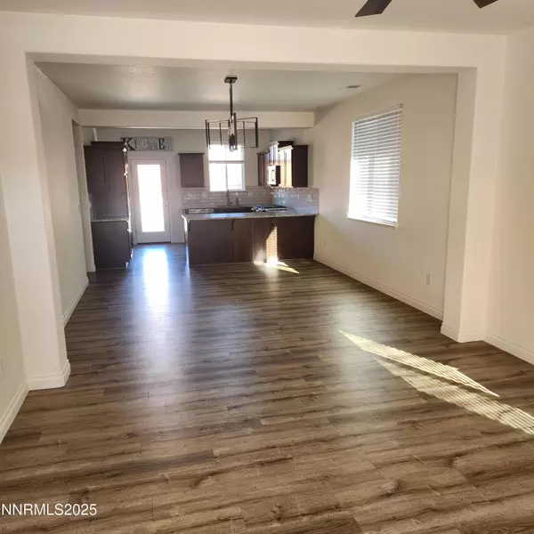 Reno, NV 89508,18697 Ginny Crk