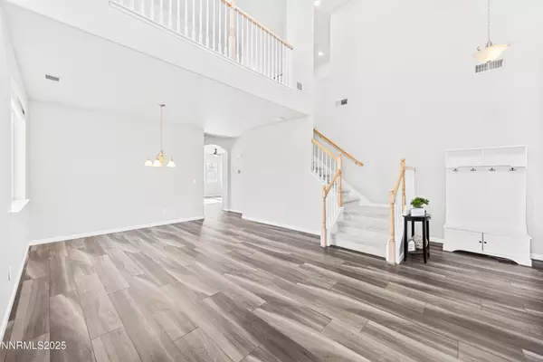 Sparks, NV 89436,3991 White Oak LN