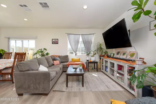 Reno, NV 89506,8838 Wolf Moon