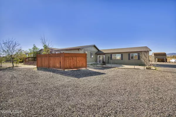 Silver Springs, NV 89429,5225 White Oak DR