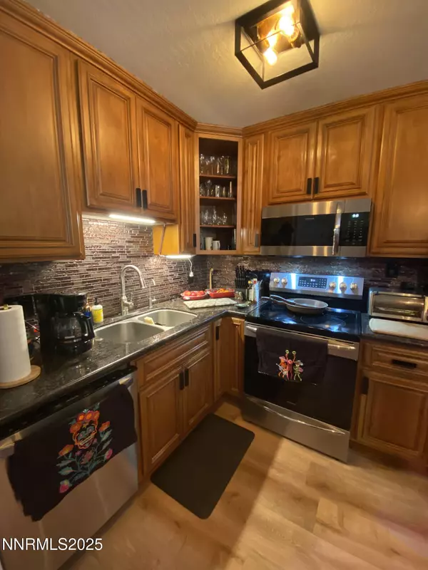 Reno, NV 89509,2955 Lakeside #217