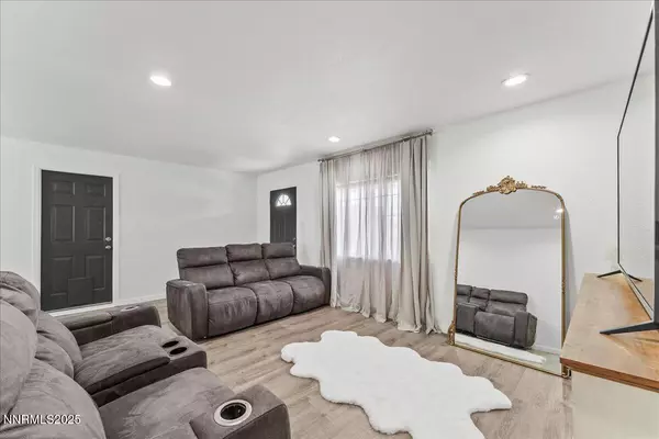 Sparks, NV 89431,1703 1st