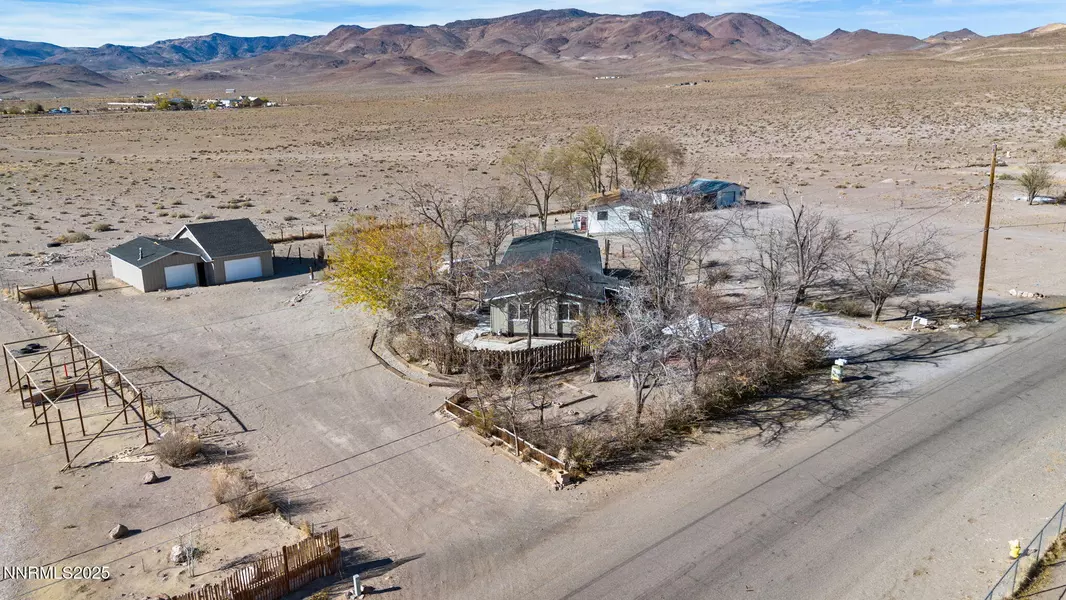 4925 Cheyenne TRL, Silver Springs, NV 89429