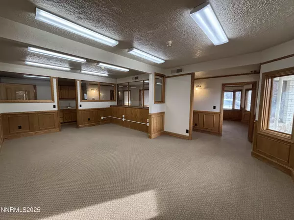 Minden, NV 89423,1621 N Hwy 395