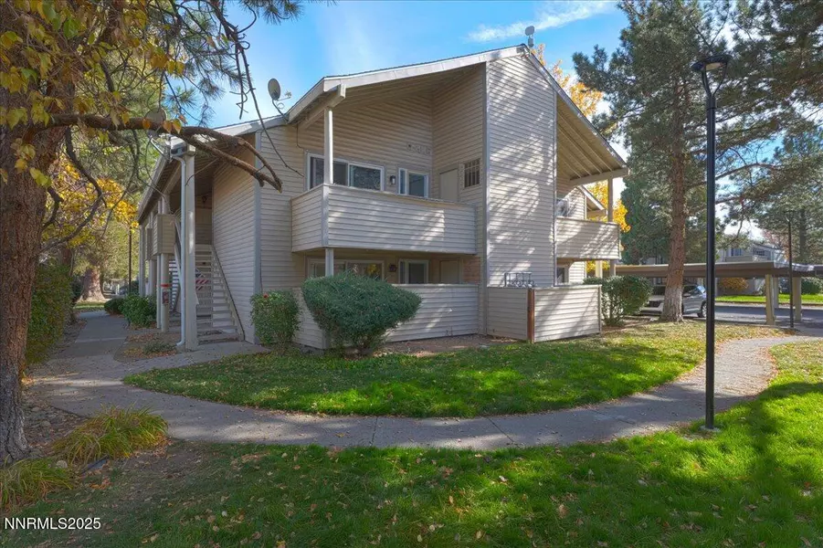 2136 Roundhouse, Sparks, NV 89431