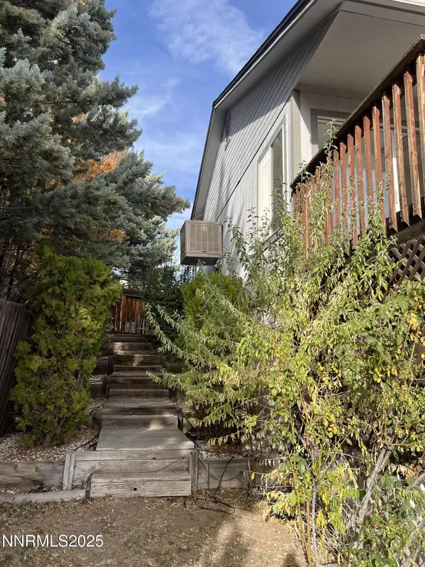 Sparks, NV 89436,7310 Lindsey LN