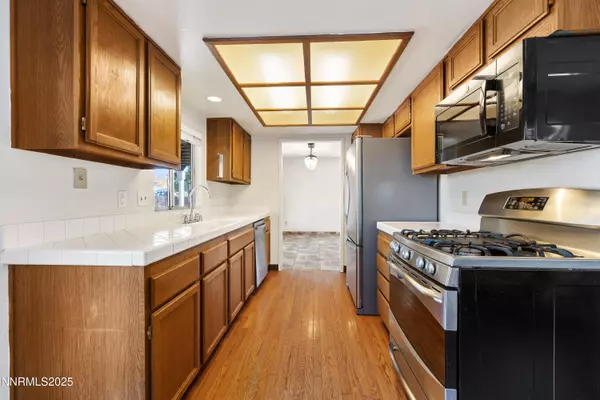 Sparks, NV 89434,1770 Burnside DR