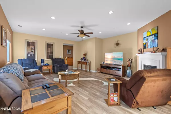 Sparks, NV 89436,5227 Vista Heights