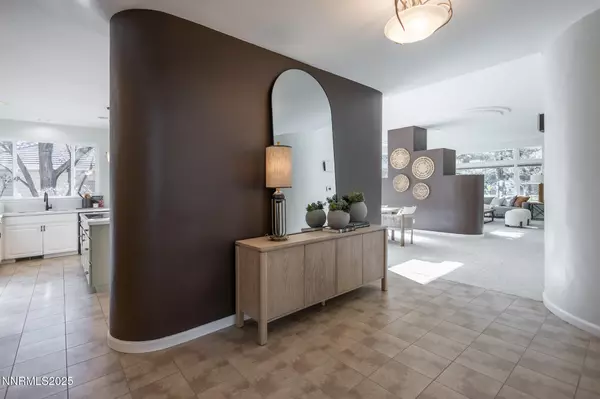 Reno, NV 89519,3915 Innsbruck