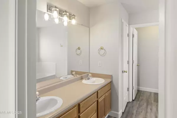 Fernley, NV 89408,805 Divot DR