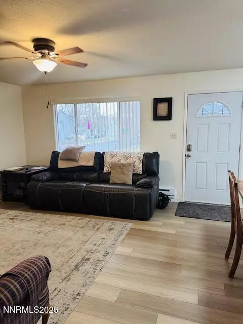 Sparks, NV 89431,604 Oakwood DR #APT 1